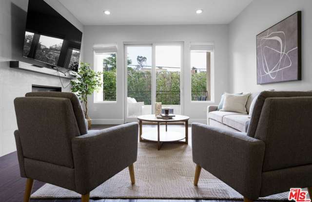 1318 Roxbury Dr unit: 219