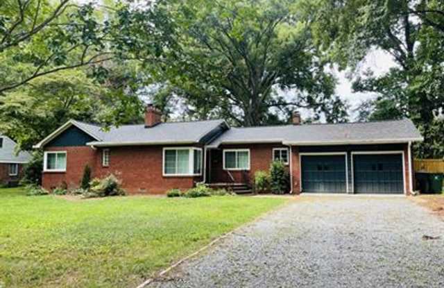 Charming Ranch Located on Quiet Tree Lined Street photos photos