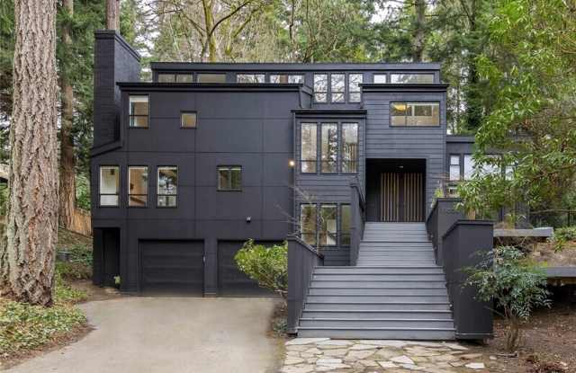 11650 73rd Pl NE