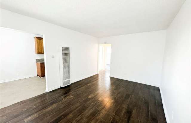 4387 W 134th Street