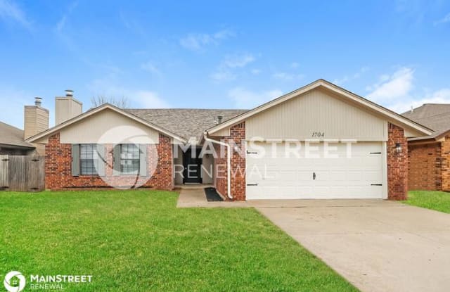 1704 Shannon Drive - 1704 Shannon Drive, Midwest City, OK 73130