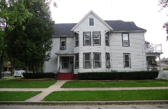 406 Gillett Avenue - 406 Gillette Avenue, Waukegan, IL 60085