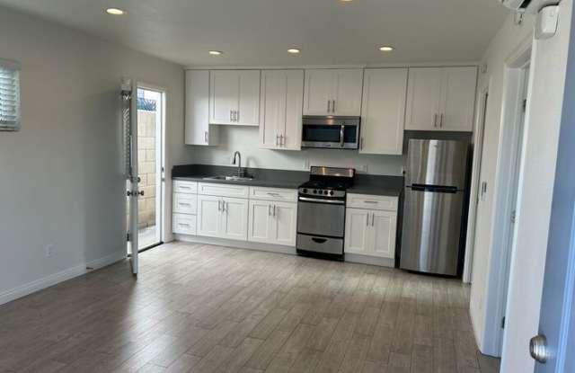 Photo of 628 Geneva Avenue