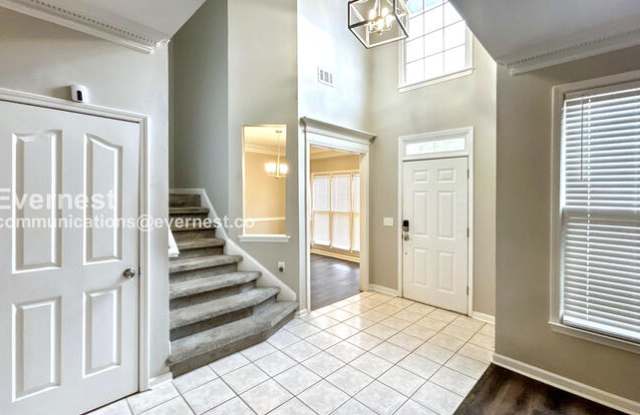 3106 Sherwood Oaks Lane