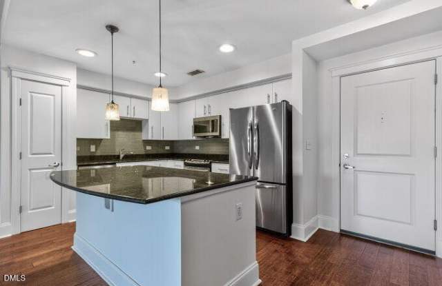 222 Glenwood Avenue unit: 513