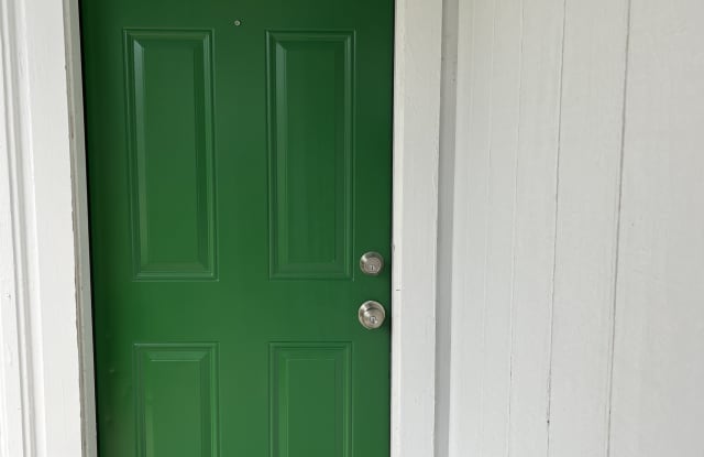 1904 East 10th Street