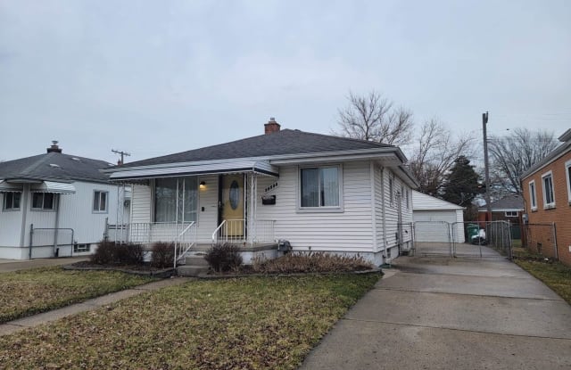 24530 Lexington Ave - 24530 Lexington Avenue, Eastpointe, MI 48021