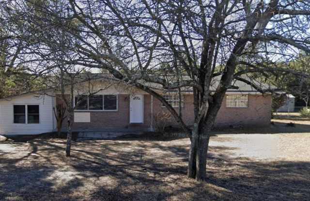 2458 Leslie Circle