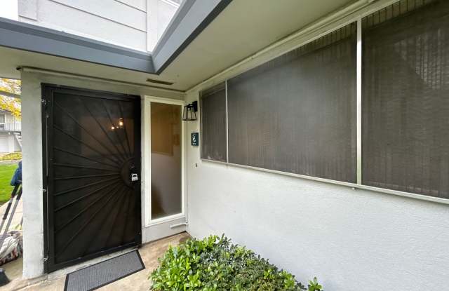 Photo of $500 Move in Bonus! Fabulous Remodeled Condo