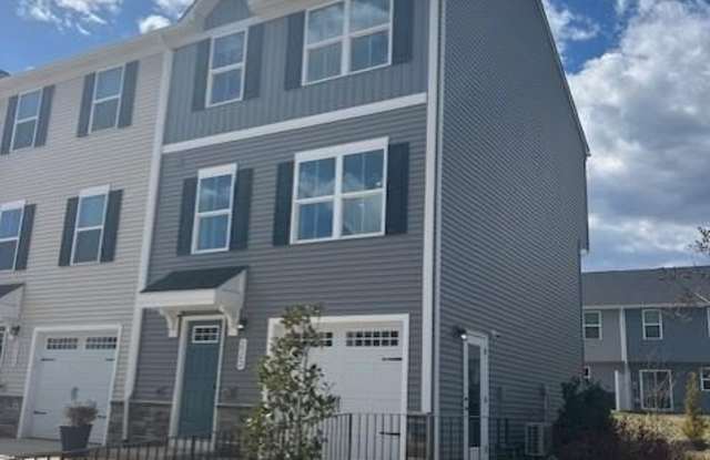 Photo of 2562 LAUREL PARK