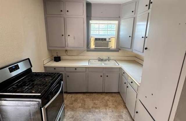 1102 Santa Clara Drive