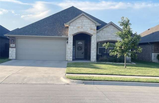 1002 Greyson Lane