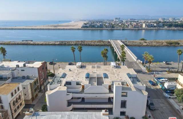 6209 Pacific Ave unit: 102