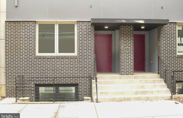 Photo of 1818 N FRONT Street unit: B