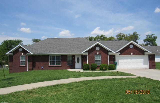 110 Naples Ct - 110 Naples Court, Radcliff, KY 40160