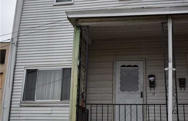 17 Jefferson St