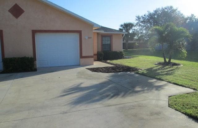 705 Nicholas PKY W - 705 Nicholas Pkwy W, Cape Coral, FL 33991