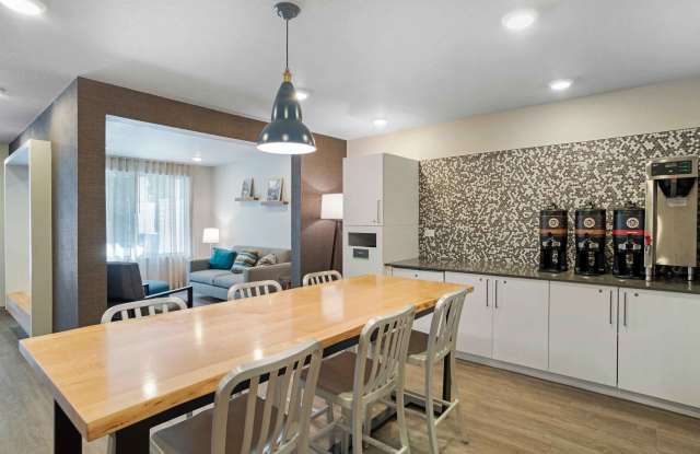 Photo of Charlotte - Matthews