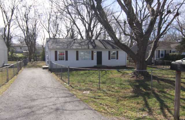 3 Bedroom Pet Friendly Home For Rent Close To Post! - 228 Tobacco Road, Clarksville, TN 37042