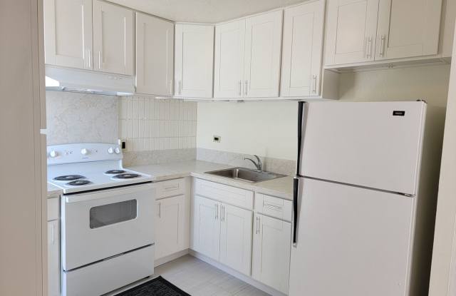 Parking, Large Lanai, Desirable location (RRLLC)
