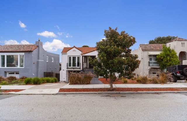 Recently Remodeled 4 Bed, 2 Bath Millbrae Home - EV Outlet, Yard, Solar, A/C