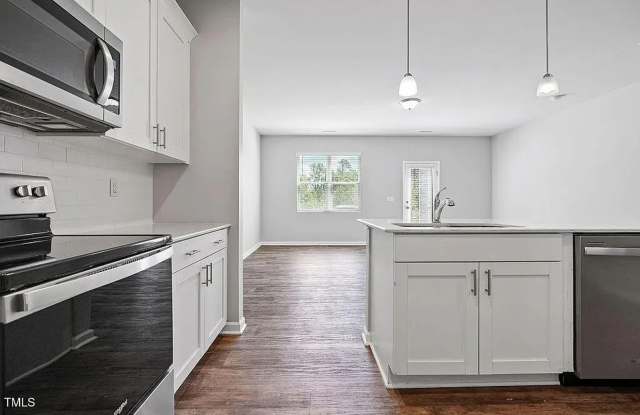 3 Bedroom Townhome in Clayton