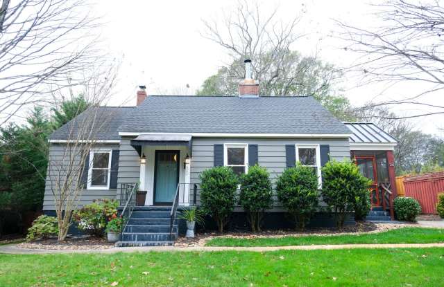 Charming 3 Bedroom, 2 Bath Home in Prime Greenville Location!