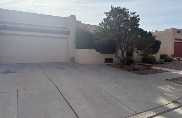 Photo of 2828 Monument DR NW