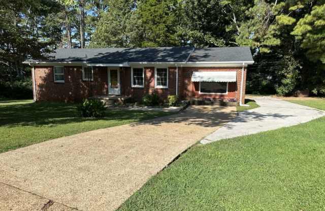 3309 Kavanaugh Circle Northwest
