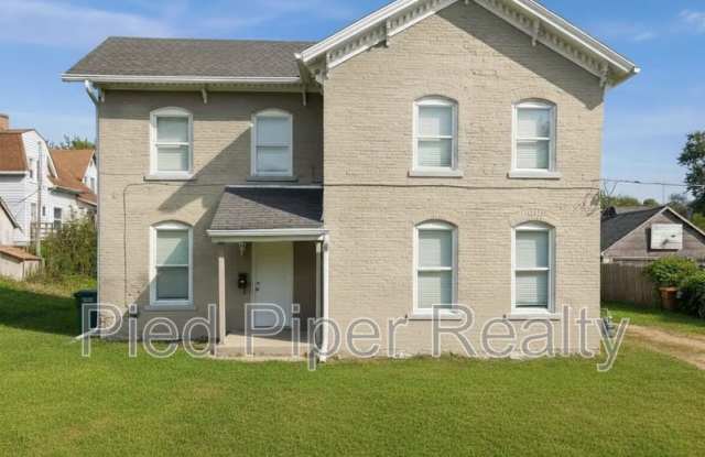 810 E Shawnee St