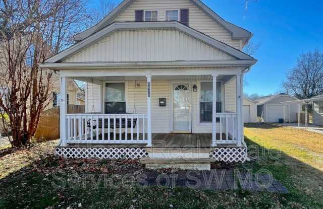 1430 E McDaniel