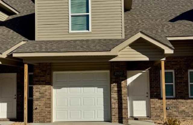 2803 W Mockingbird Ln