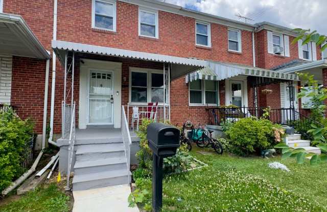 Charming 2 Bedroom/1 Bathroom Townhome in Essex, Baltimore, MD!