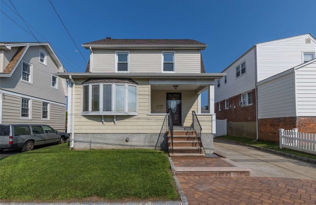 40 1st Avenue - 40 1st Avenue, East Rockaway, NY 11518