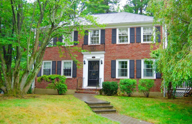 1125 Walnut St