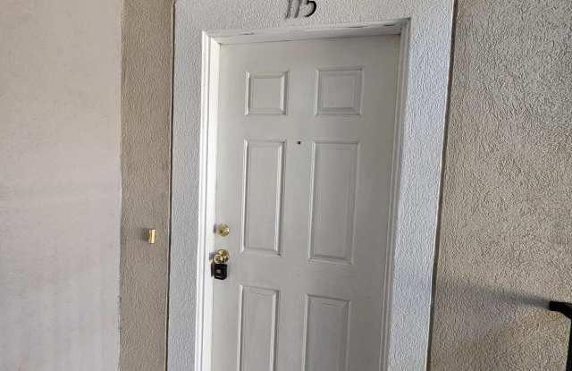 6051 MAGGIES Circle unit: 115