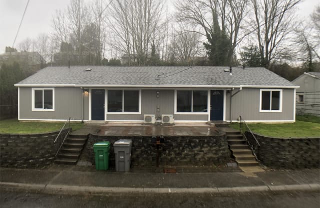 1731-33 Bloomington Ave - 1731 - 1731 Bloomington Avenue, Bremerton, WA 98312