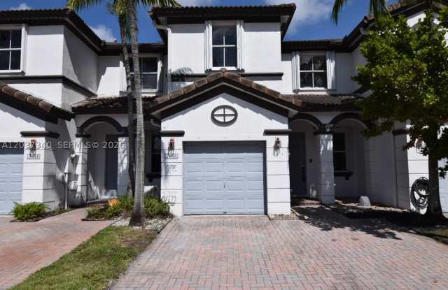 7848 NW 114th Path
