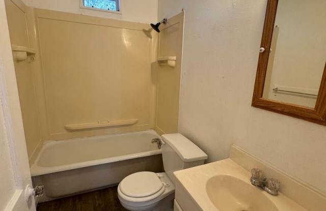 Photo of 615 Lapsley Avenue