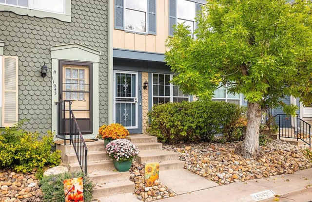 Charming 2BR Tpwnhome in Aurora
