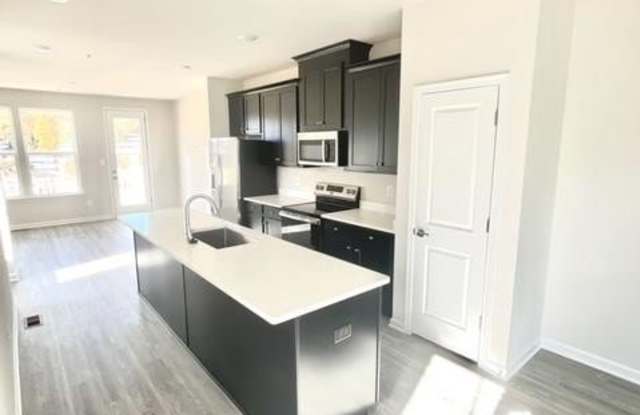 Photo of 3400 GANTON Street