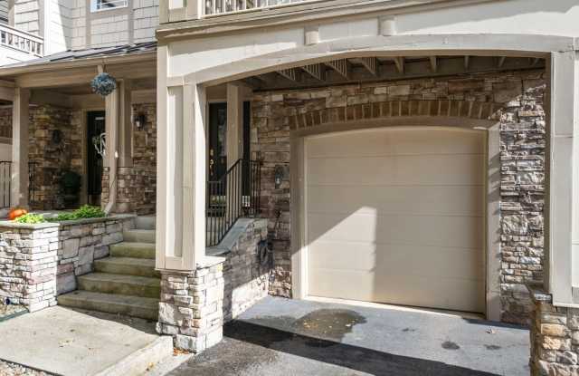 4826-1 Crestmore Road