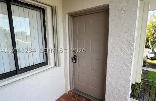379 Lakeview Dr