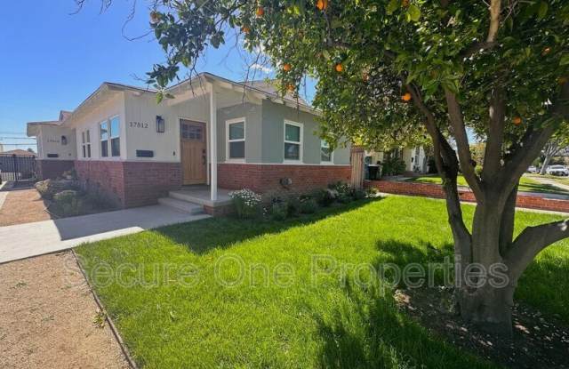 17512 Los Alimos St photos photos