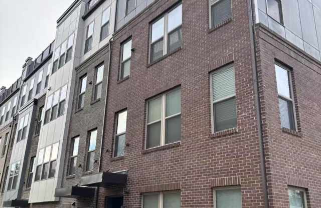 2433 SILVER LINE Alley