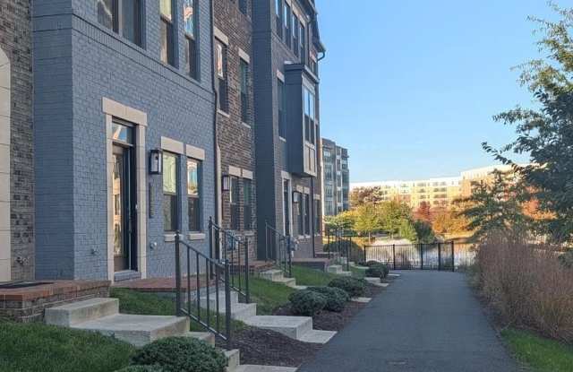 13222 LAKE WATERVIEW Way