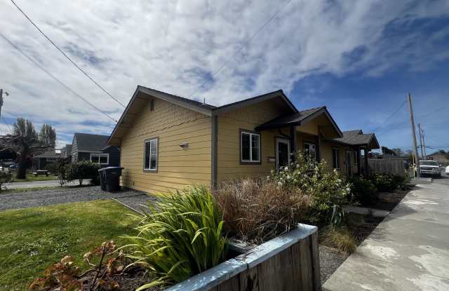 1623 13th Street - B - 1623 13th Street, Arcata, CA 95521