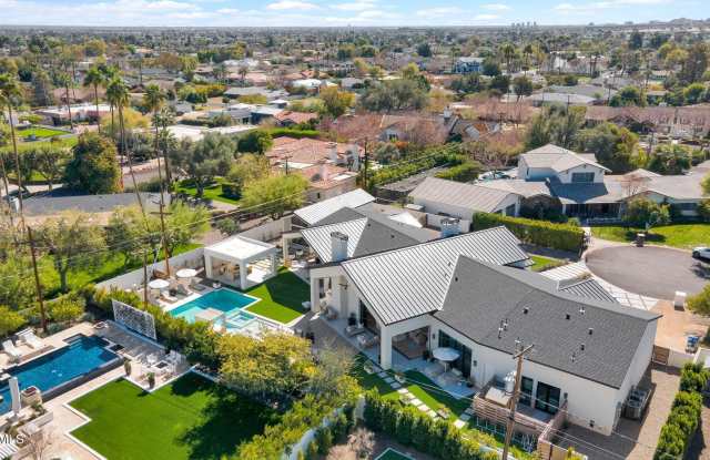 6114 E CALLE DEL NORTE --