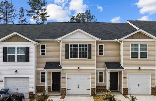 2305 Gracie Lane