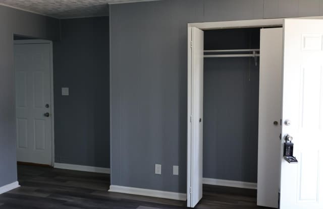 431 W Vine Street unit: 429